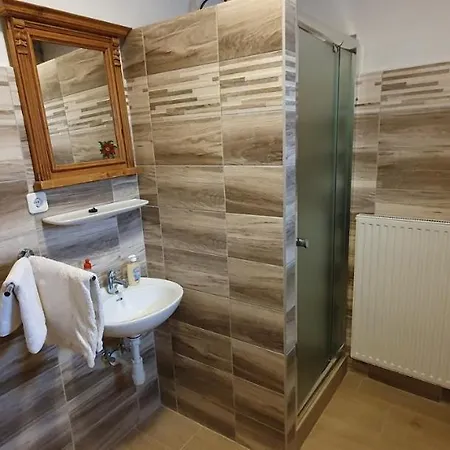 Cseresznyes Vendeghaz דירה Szomolya