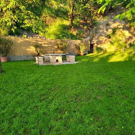 דירה Cseresznyes Vendeghaz *