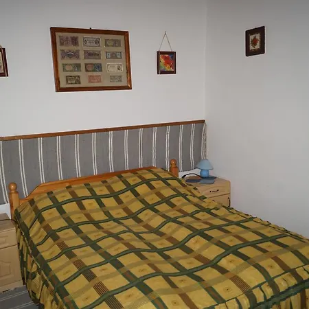 Cseresznyes Vendeghaz *