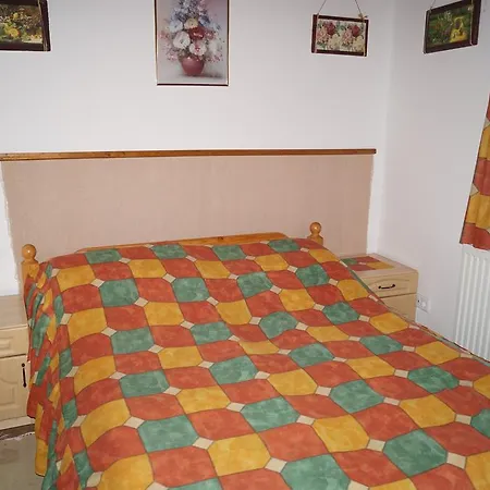 Cseresznyes Vendeghaz Apartment *